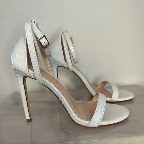 Lulus Sila White Crocodile-Embossed Ankle Strap Heels Size 8 - Picture 3 of 9